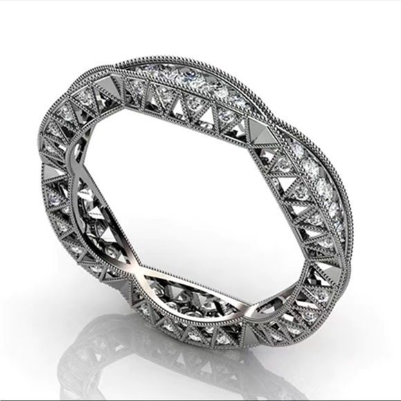 New Women’s 925 Silver Beautiful Band Diamond Ring 💍 - Picture 2 of 5